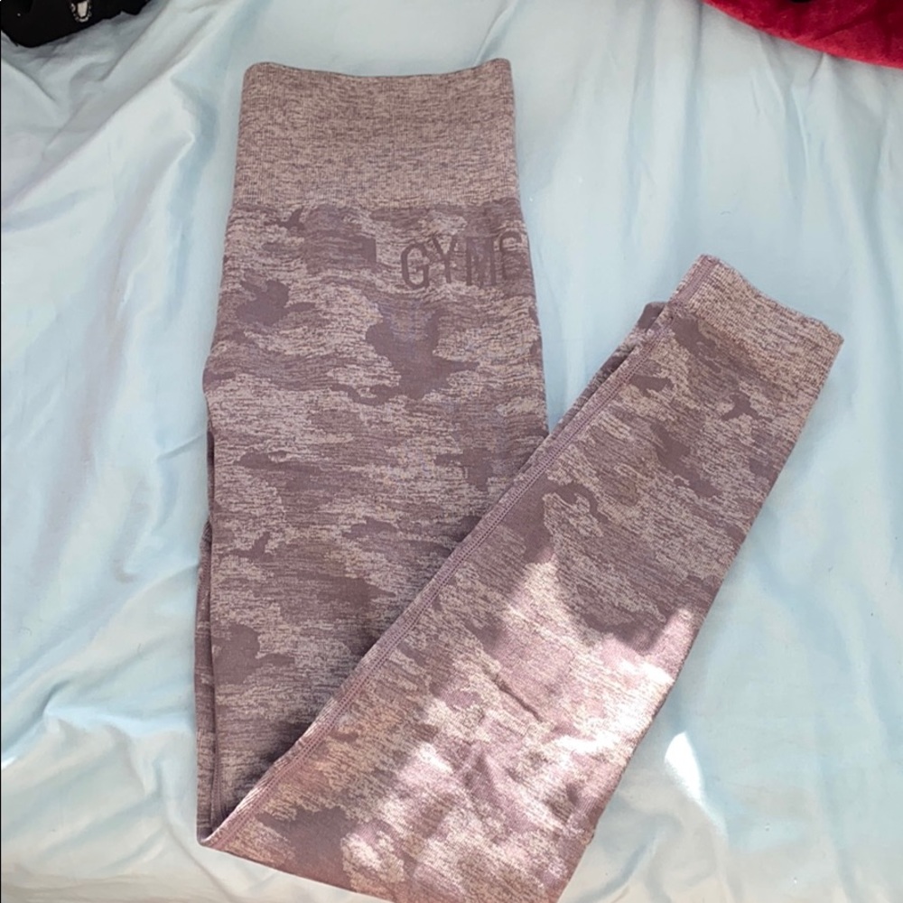 GYMSHARK- Purple Camo Seamless Leggings - M
